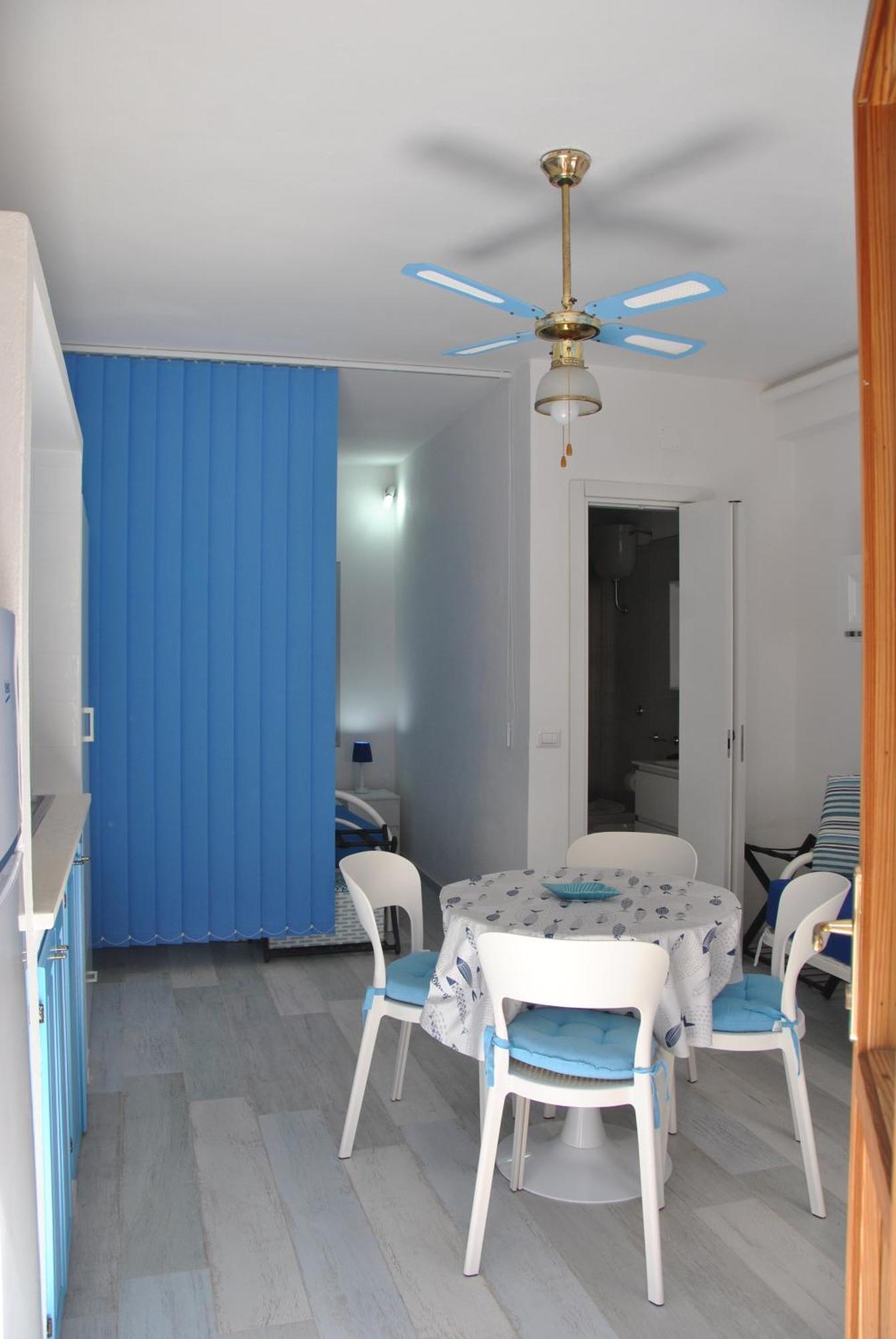 Casa Vacanze Casti - 41 Calasetta Exteriér fotografie